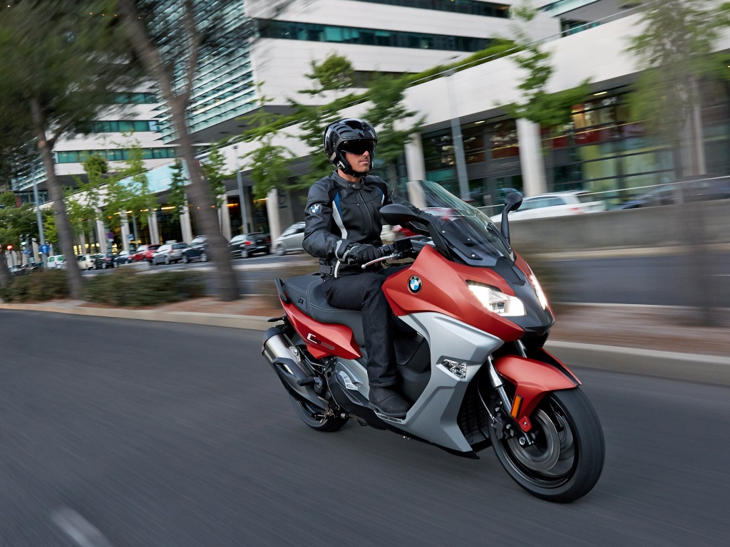 Фото скутера BMW C 650 Sport